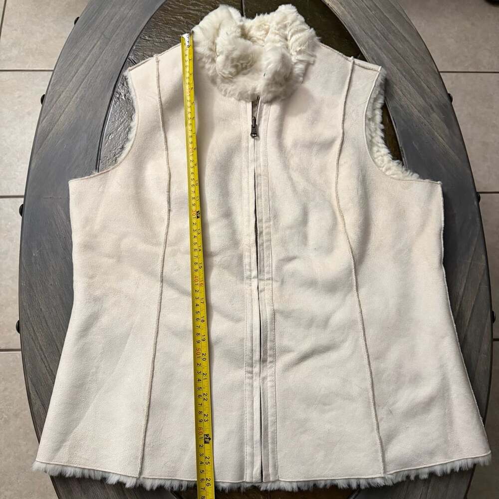 Coldwater Creek Faux Suede Rose Swirl Faux Fur Vest reveIvory